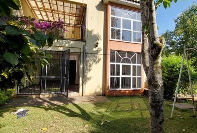 5 Bed Townhouse with En Suite at Brookside Drive - 2