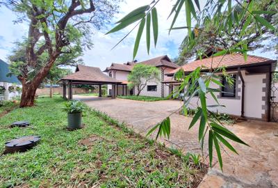 5 Bed Villa with En Suite at Un Avenue - 3