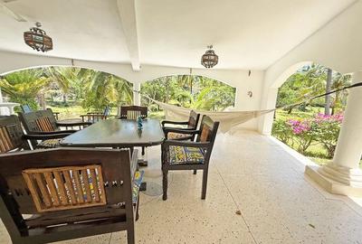 3 Bed House with En Suite in Watamu - 2