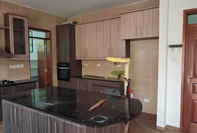 4 Bed House with En Suite in Karen - 3