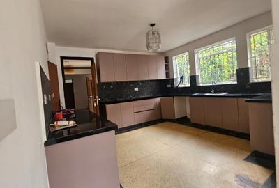 4 Bed House with En Suite in Runda - 3