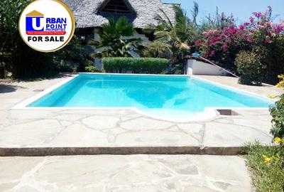 4 Bed Villa with En Suite in Watamu