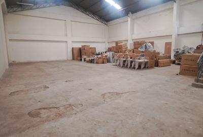 4,500 ft² Warehouse with Service Charge Included in Mombasa Road