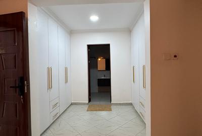 4 Bed House with En Suite in Eastern ByPass - 4