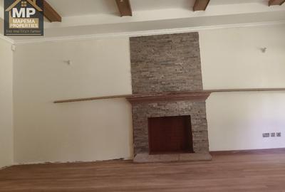 5 Bed House with En Suite at Windy Ridge - 3