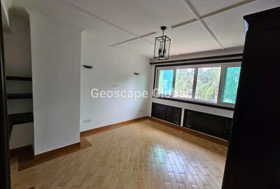 5 Bed House with En Suite in Kitisuru
