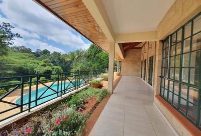 5 Bed House with En Suite at Nyari Estate