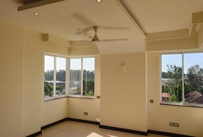 Serviced 2 Bed Apartment with En Suite at City Mall