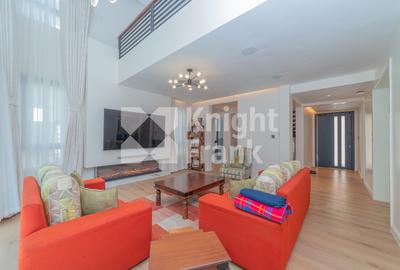 5 Bed Townhouse with En Suite in Redhill - 2