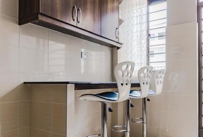 5 Bed Townhouse with En Suite at - 4