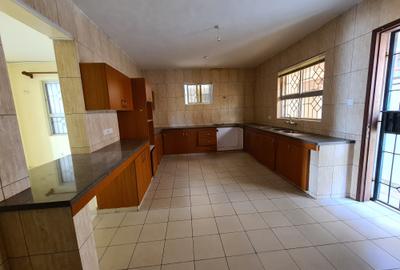 3 Bed Townhouse with En Suite in Nyali Area