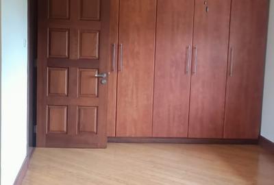4 Bed Townhouse with En Suite in Westlands Area