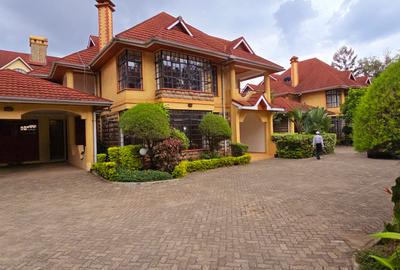5 Bed Townhouse with En Suite at Kaputei Garden - 2