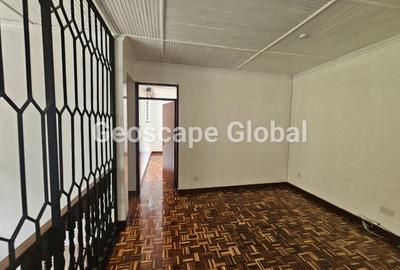 5 Bed House with En Suite in Thigiri