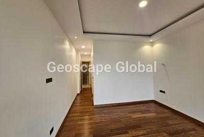 4 Bed Apartment with En Suite in Westlands Area