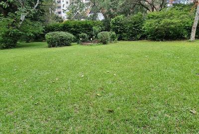 0.9 ac Land at Lavington