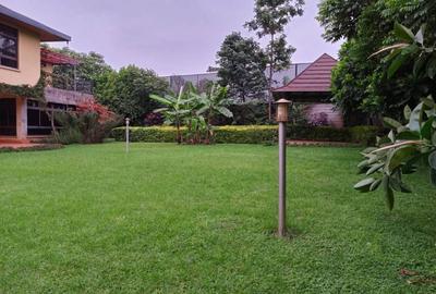 5 Bed Townhouse with En Suite in Runda - 2