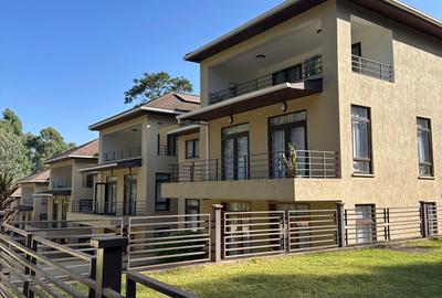 4 Bed Townhouse with En Suite in Lavington - 2