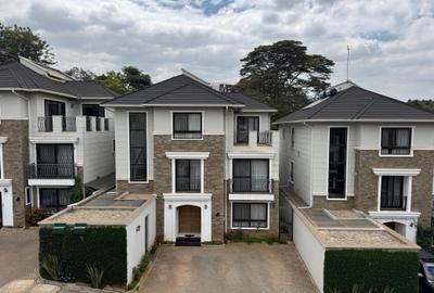 4 Bed Townhouse with En Suite in Westlands Area