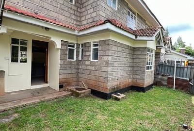4 Bed Townhouse with En Suite at Galleria - 2