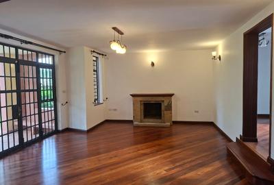 4 Bed Townhouse with En Suite in Ridgeways - 4