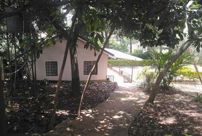 4 Bed House with En Suite at Runda