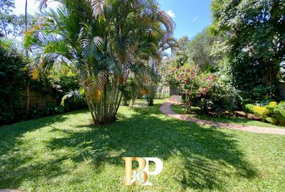 2 Bed Apartment with Backup Generator in Runda