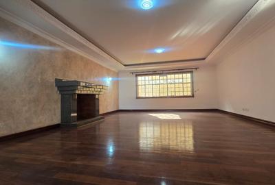 4 Bed House with En Suite in Lavington