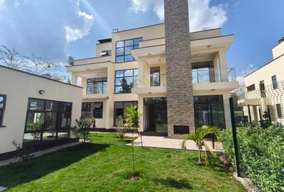 5 Bed House with En Suite in Karen - 2