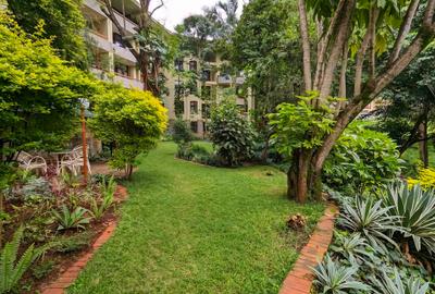 Serviced 4 Bed Apartment with En Suite in Riverside - 2