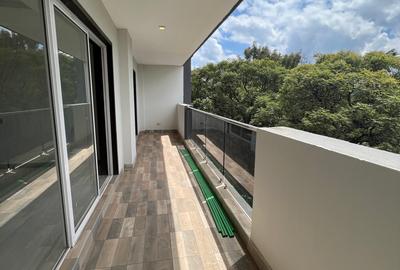 2 Bed Apartment with En Suite at Riverside Gardens