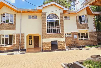 5 Bed Townhouse with En Suite at Mugumo Road