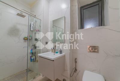 1 Bed Apartment with En Suite at Riverside Gardens - 4