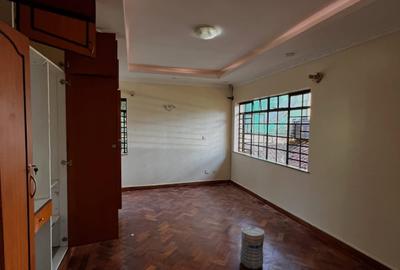 4 Bed Townhouse with En Suite in Lavington - 4
