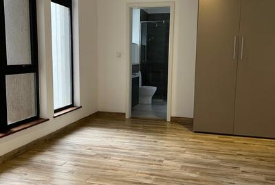 3 Bed Apartment with En Suite in Riverside - 2