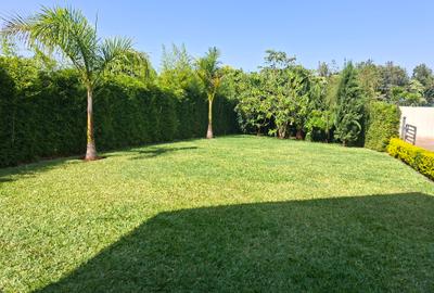 5 Bed Townhouse with En Suite at Off Panafric Insurance Avenue - 3