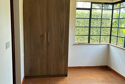 4 Bed Townhouse with En Suite in Kitisuru