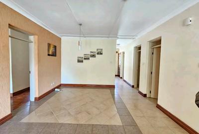 Serviced 3 Bed Apartment with En Suite in Riverside - 2