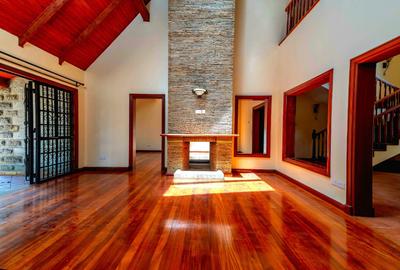 4 Bed Townhouse with En Suite in Karen - 2