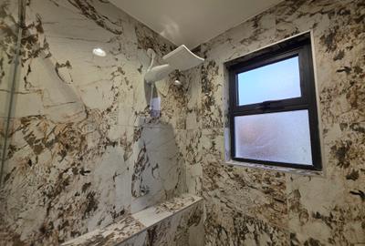 1 Bed Apartment with En Suite in Westlands Area - 4