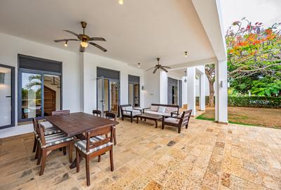 3 Bed Villa with En Suite at Mandharini - 4