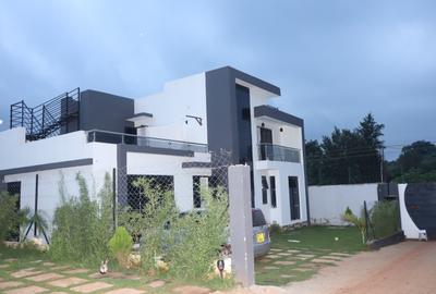 4 Bed House with En Suite at Mugutha Area