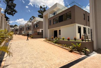 6 Bed Villa with En Suite in Kitisuru - 2