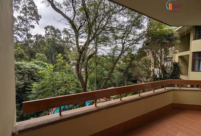 4 Bed Apartment with Swimming Pool in Riverside - 3