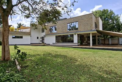 4 Bed House with En Suite in Runda - 2