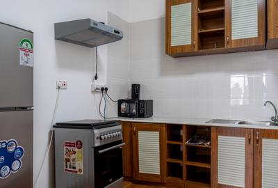 Serviced 1 Bed Apartment with En Suite in Ngong Road - 4