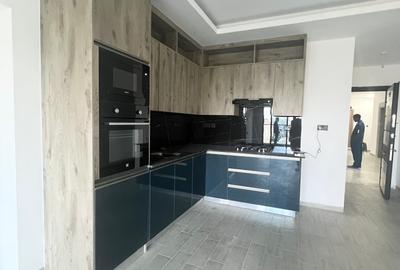 2 Bed Apartment with En Suite in Lavington