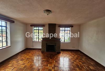 5 Bed House with En Suite in Lavington - 3