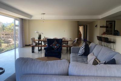 3 Bed Apartment with En Suite at Riverside Drive