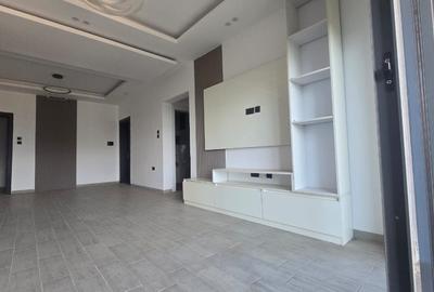 3 Bed Apartment with En Suite in Lavington